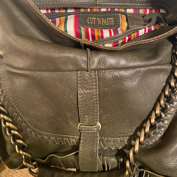 Cut ‘N Paste Lia Saddlebag w/Chain - Picture 1 of 8